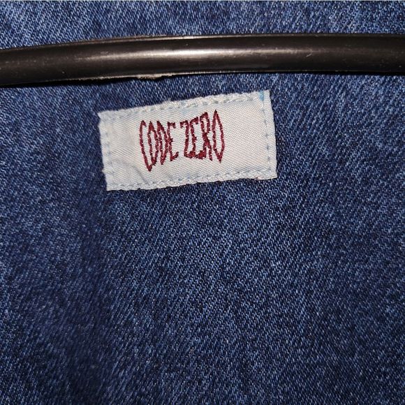 Vintage Code Zero Denim Vest size Large (Oversized) fits more like an XL imo - Picture 3 of 3